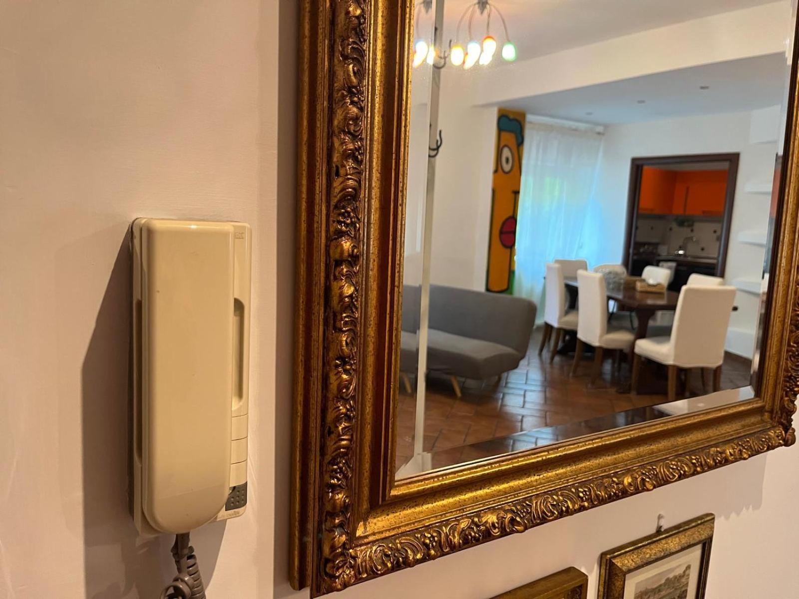 Interno2001 * Rom